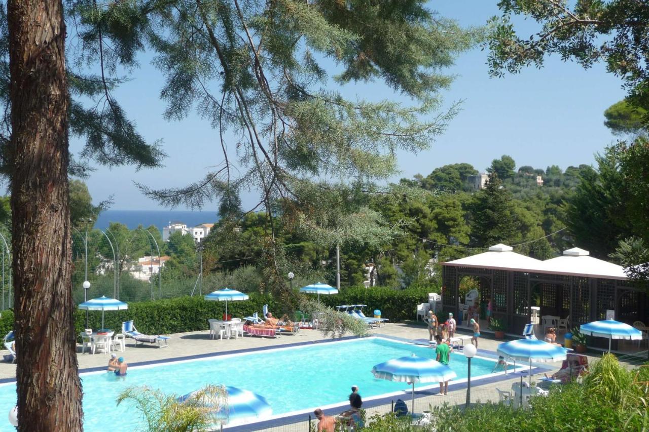 Happy Camp Mobile Homes In Camping Villaggio Internazionale San Menaio Exteriér fotografie